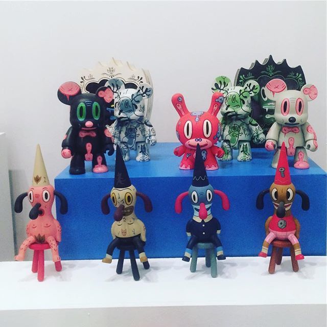 vmmdc's tweet photo. Esta tarde en Castellón viendo #redontoys la colección de toys de Juan Redón https://t.co/l9DDh6tYJy