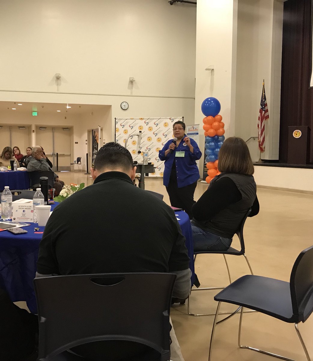 LAschoolsSouth's tweet photo. Gracias @RightQuestion @LuzSantana20 por compartir estrategias que se enfocan en hacer mejores preguntas en un esfuerzo por apoyar a nuestros padres y escuelas para el éxito estudiantil. #ParentAsPartners #SettingThePace #ProfessionalDevelopmentSummit #LDSuperSouth https://t.co/IZnzZXXZMR