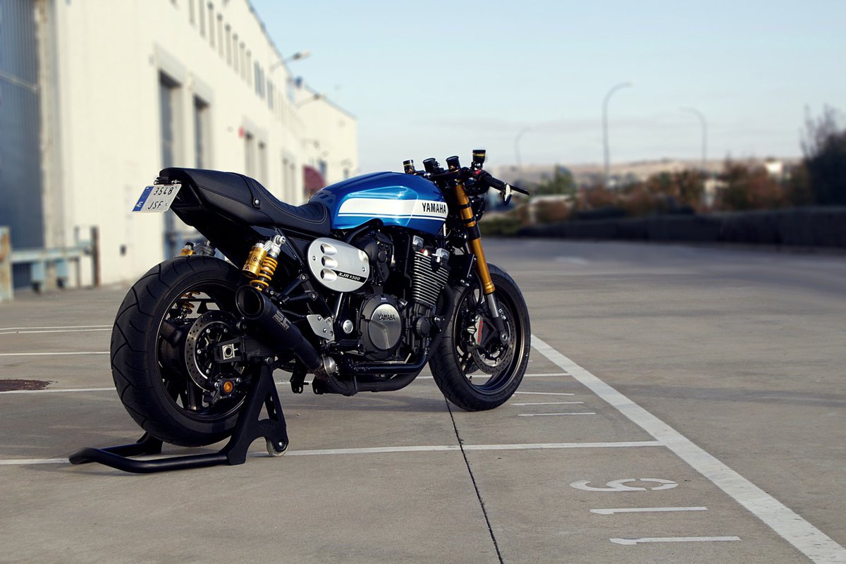 HellKustom's tweet photo. Yamaha XJR1300 By Roa Motorcycles
More pics here:
https://t.co/VzBdMJcPqP …
#motorcycle https://t.co/jaR5jHM60t
