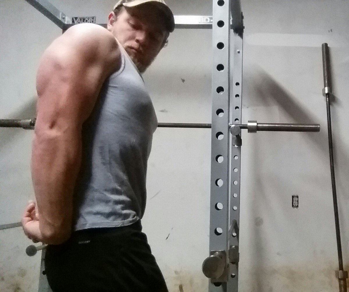 BlakeSmither's tweet photo. Where's all the bodybuilding shows in VA at?? #WantToGetStarted https://t.co/2HZGz8eyGH