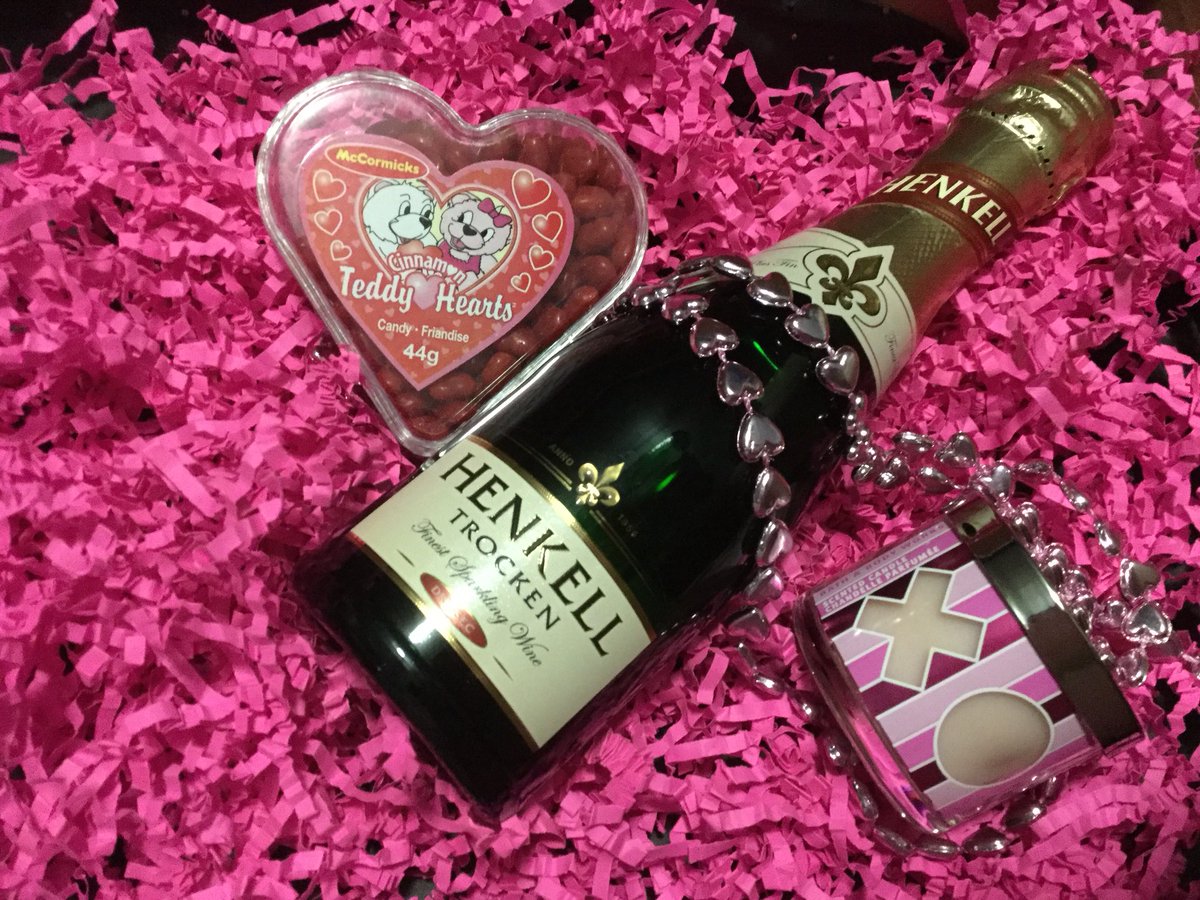 MyBitsandBleeps's tweet photo. Thrilled to have been chosen one of the Valentine’s Day #FebLoveBox Winners! ❤️ #crowdwin #crowdcrewbox #crowdcrew 🌹 Thank you @CrowdSocialCA We’ll be enjoying the #romance 🍷 https://t.co/AUy9u13Eqj