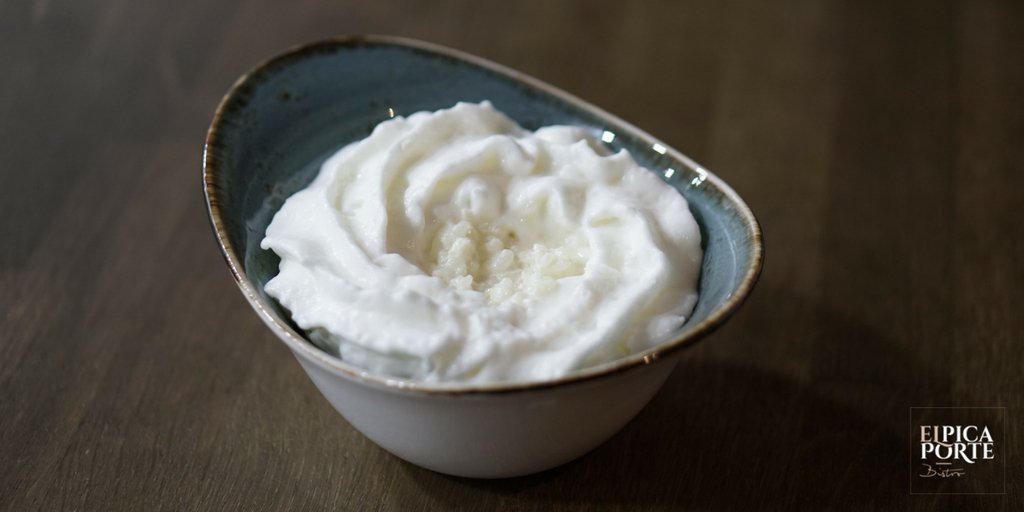 ElPicaporteMAD's tweet photo. Uno de nuestros #postres que más gustan, "Espuma de Arroz con Leche" 🍚🥛. Siempre dejarás hueco para algo tan dulce ☺️ #sweet https://t.co/AHwP4DRMbj