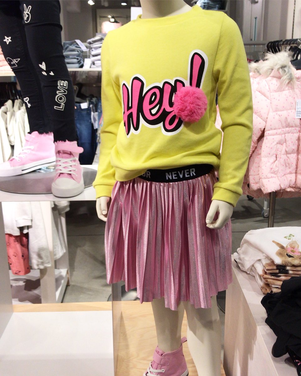 Hey <a href="/hmunitedkingdom/">H&M United Kingdom</a> I need this top for my girls 😍 however after being in a rush earlier I thought I’d go home &amp; order it.... but can’t find it online? 😫