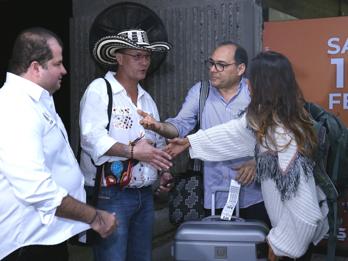 Dominicanos y barranquilleros disfrutan, en doble vía, sus carnavales 📝bit.ly/2H47j4A #Carnaval2018 #CarnavalDelAtlántico