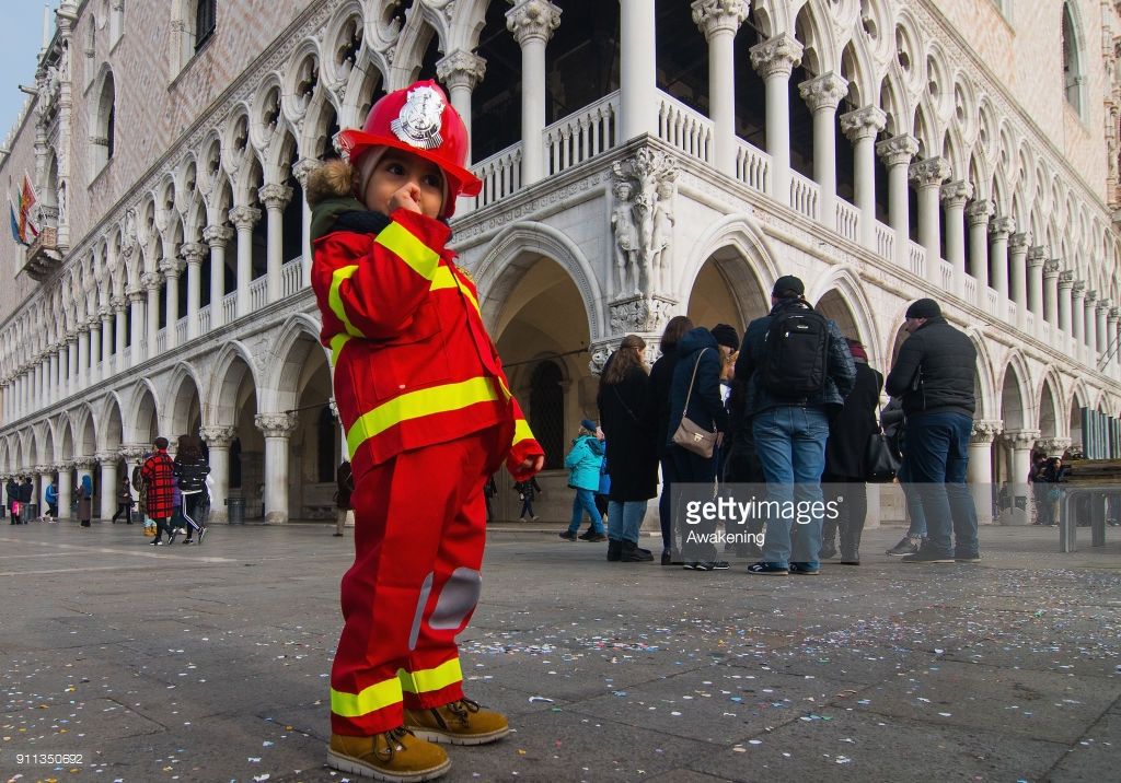 A child wearing carnival costume poses in St. Mark square during the 2018 #Venice Carnival Photo by <a href="/SimonPadovani/">Simone Padovani</a> for <a href="/GettyImages/">Getty Images</a> #CarnevaleVenezia2018 #carnival2018 <a href="/Venice_Carnival/">Carnevale di Venezia</a> bit.ly/CarnivalVenice…