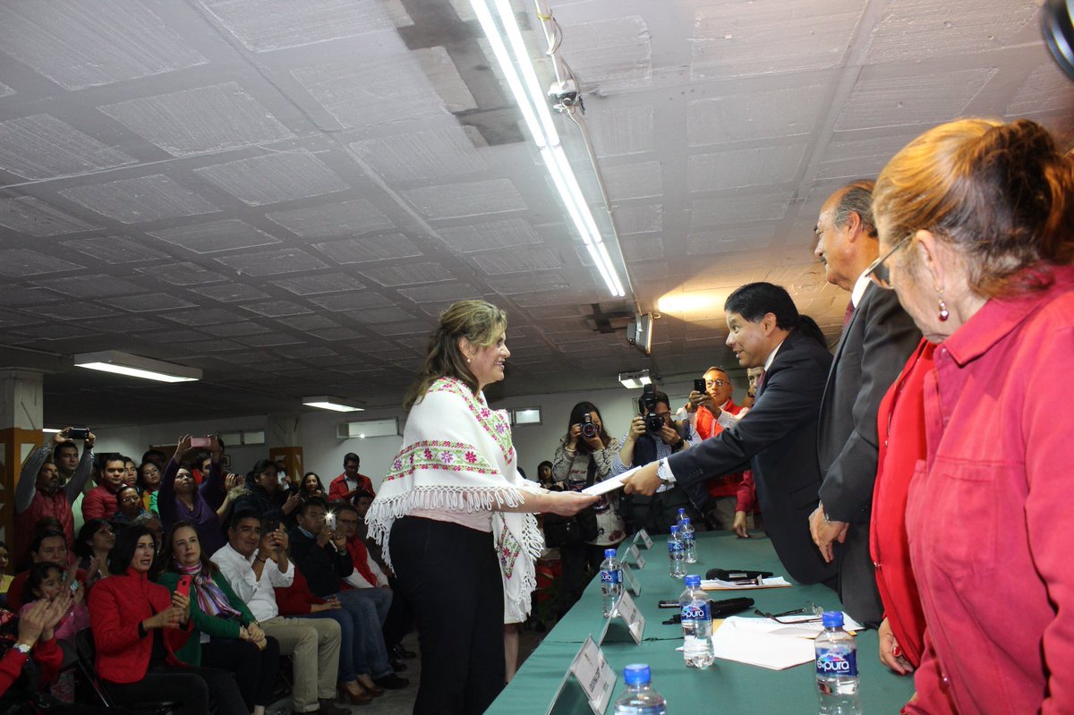 VictorMTinoco's tweet photo. Enhorabuena a las Precandidatas Electas a Diputadas Locales Martha Hilda Gonzáles Calderón por el Distrito 02 y a María Elena Barrera Tapia por el Distrito 34, por haber sido ratificadas en sus respectivas Convenciones Distritales de Delegados.  tin*2018 https://t.co/qXReSTrPr4