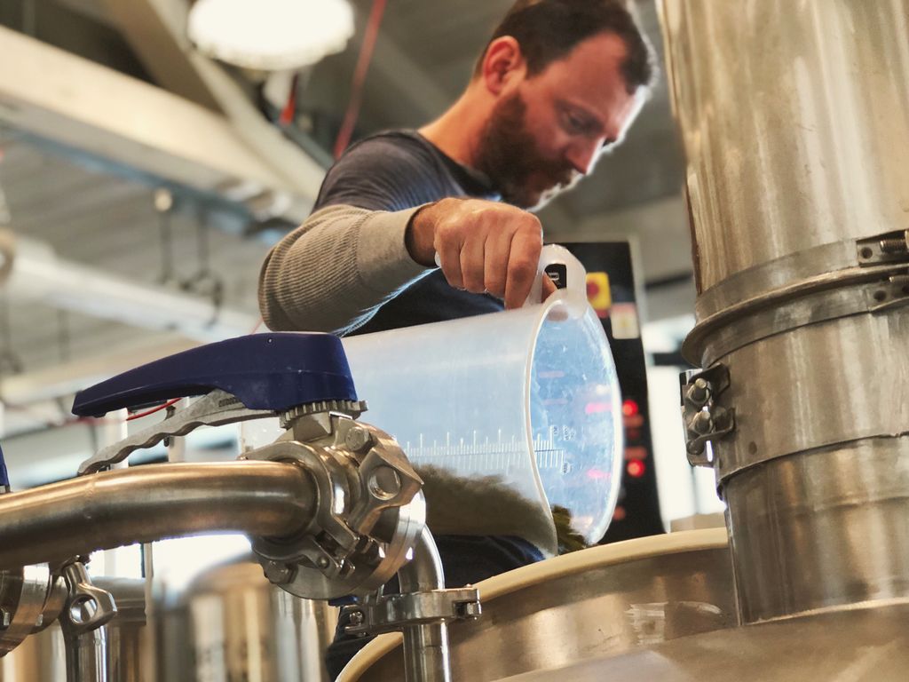 Brew in the Straight Kolsch, a light German style ale🇩🇪