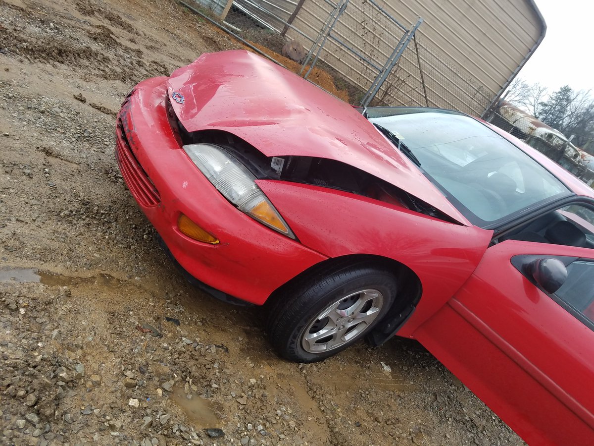 BAP12034's tweet photo. This is why I get suspicious dammit!! The fucking rain made me wreck my car 🙃 it's all good tho I'm fine and I guess that's all that matters! https://t.co/HcZYqqb3dT