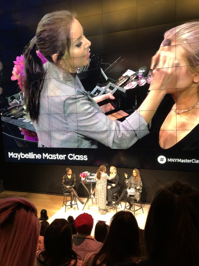 PLHangers's tweet photo. Brow tutorials at the @Maybelline master class! Two besties @DesiPerkins and @lustrelux sharing tips and tricks 😍😍#mnymasterclass https://t.co/hLOxmaQMj1