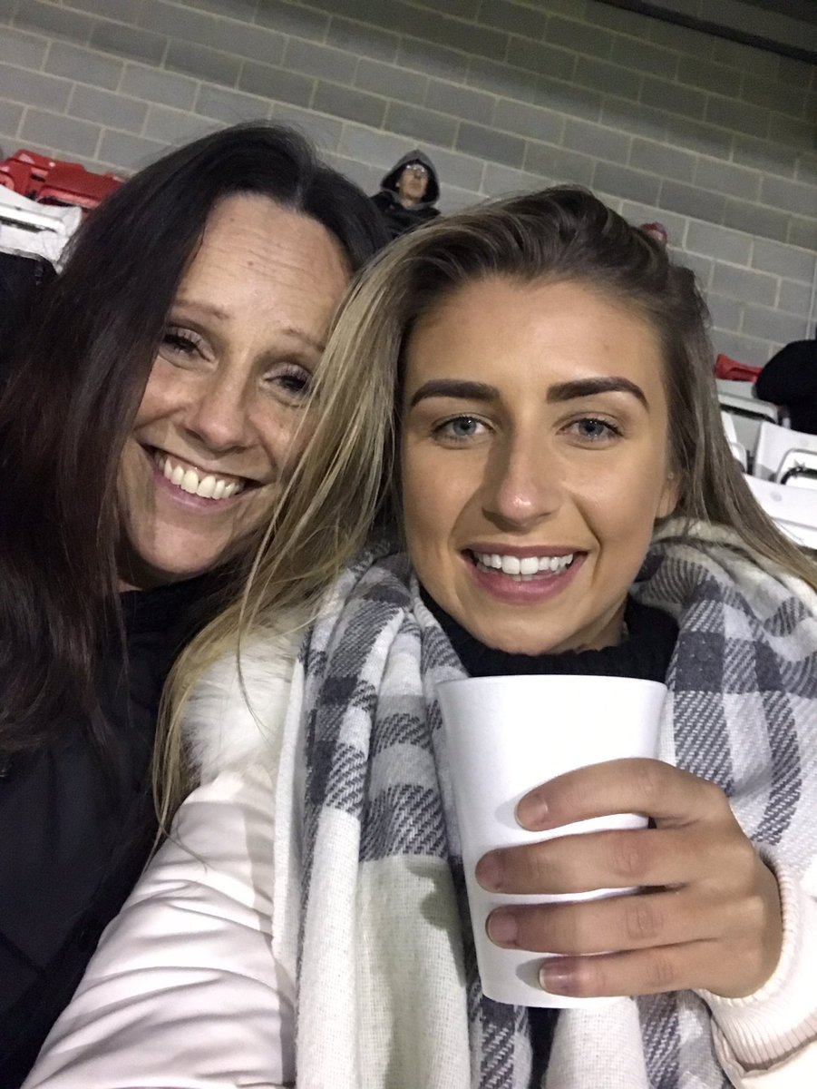 annabellaaterry's tweet photo. Watching our @Lewis_kinsella come on @OfficialShots always time for a selfie 😂🤳🏼 #whosyourmate https://t.co/YAlHtZ8t8r