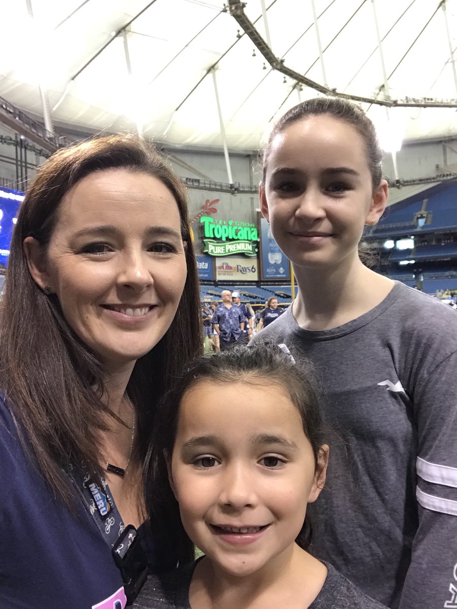 ktnelson4's tweet photo. #RaysFanFest #RaysUp with my girls! 💗⚾️💗 https://t.co/wvSMBjRLwA