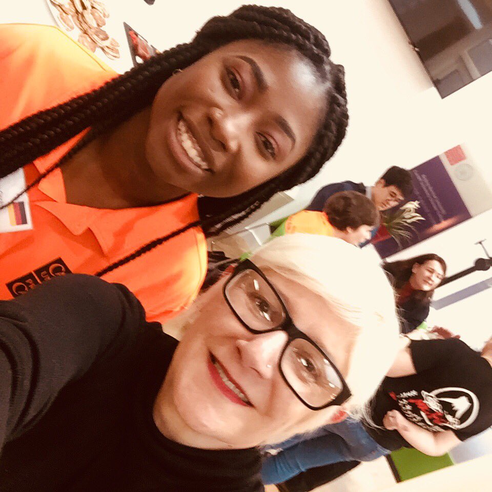 CatInLanguages's tweet image. Busy @cardiffmlang Visit Day, and a special thank you to our Student Ambassadors who do a fab job! #mlangvisitday