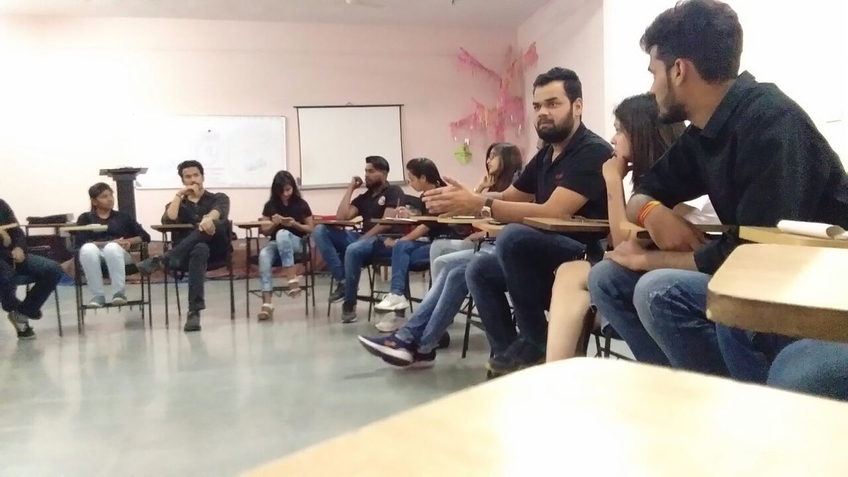 ecafeventures's tweet photo. #Panel_discussion
#1Week
#111Activities 
#Ecafe 
#NEN 
#WadhwaniFoundation 
#Eweek2K18 #LiveYourEntrepreneurialDream 
#BreakBarrier
#CreateWealth 
#ChangeIndia
#MITIndore https://t.co/hkqQu9hrk7