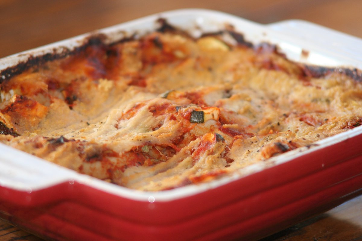 See you at <a href="/OnePlanetPizza/">One Planet Pizza</a> stand tomorrow with a veg-it-up 11 veg speedy lasagne. #vegitup #VeganLifeLive #Vegan #Sauce #HealthyEating