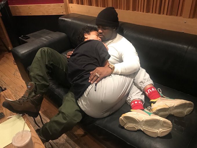 aangelsimms's tweet photo. Me asf when I’m going through something and don’t want to talk about it so I just lay on my nigga for comfort because it helps me feel better lol https://t.co/IT4Cjrvdmx