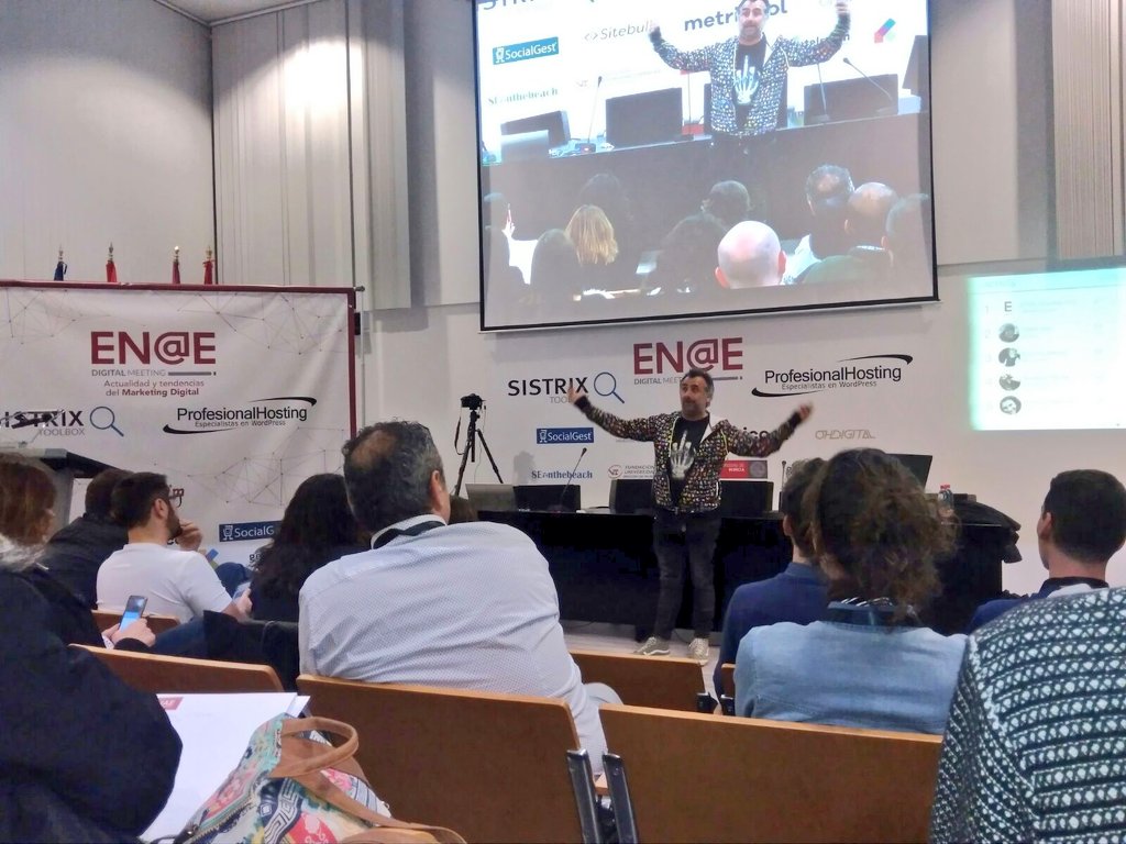 digitalDotSL's tweet photo. #enaedm con @sicodeandres aprendes pero sobre todo ¡te diviertes! https://t.co/3o4vjZuRK8