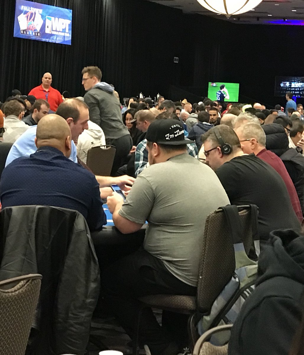 1davidguay1's tweet photo. Main Event at @fallsviewcasino @WPT @WPTlive @pablomariz777 glgl #untilimdone @1davidguay1 https://t.co/IIjeXUdbTm