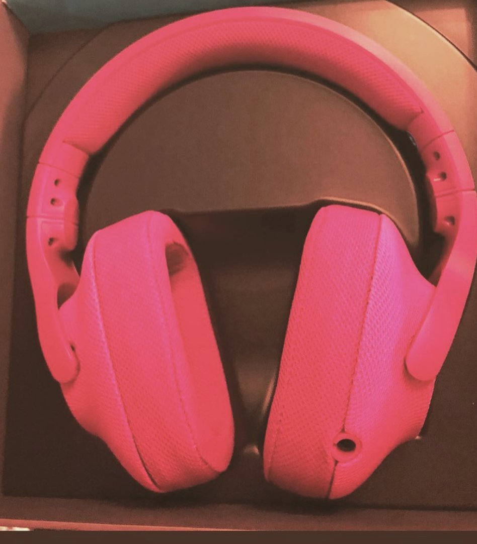 WinSomethingCL's tweet image. 🎁Last Day to register to Win this Sweet G433 Gaming Headset🎧
👍FOLLOW, RETWEET and REGISTER to win at
▶️ WinSomethingCool.com ◀️