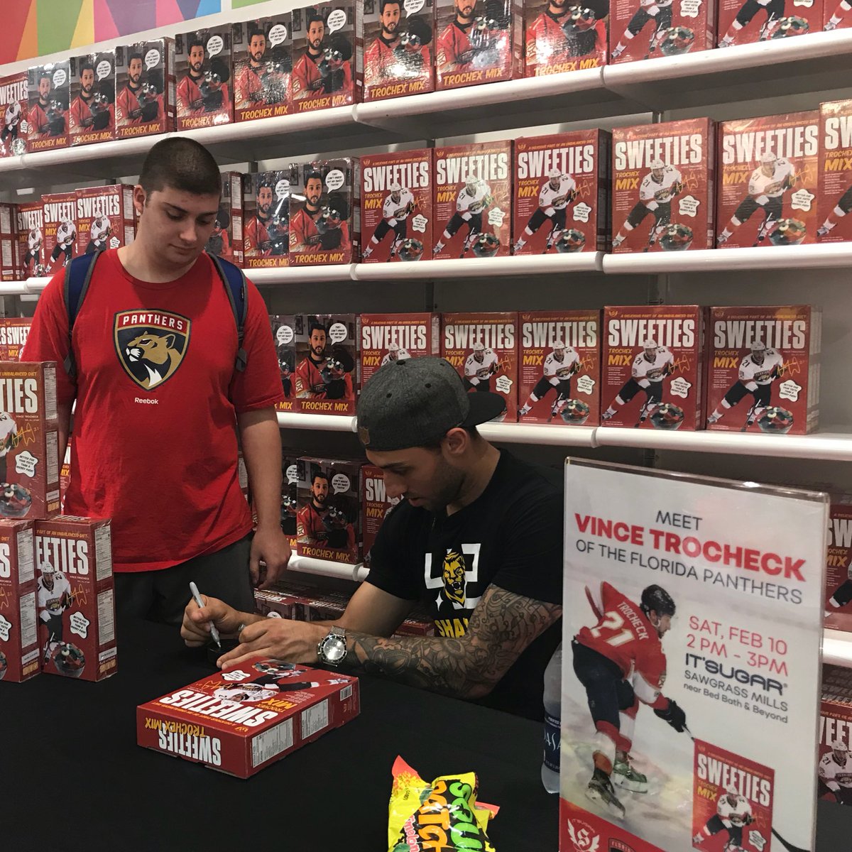We’re having a SWEET day with @trocheck_89 at @ITSUGAR 🍬🍭 https://t.co/bfwzpB37Xi