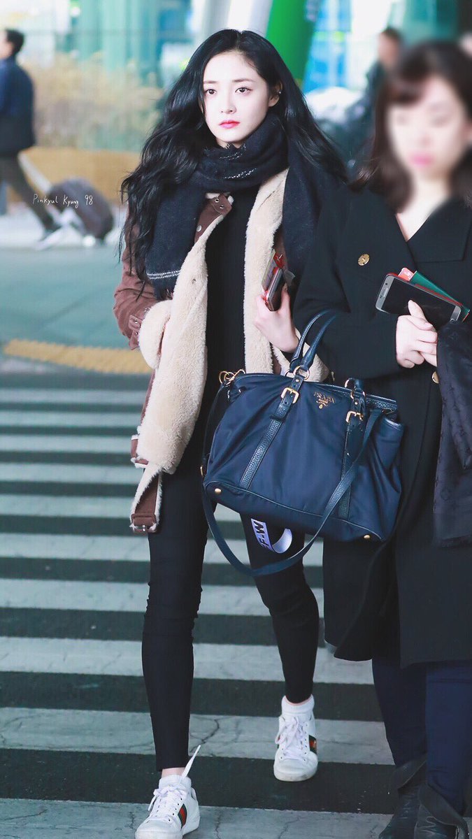 Pinkyulkyung98's tweet photo. 180209
#周洁琼 #주결경 https://t.co/BzcictfBCe