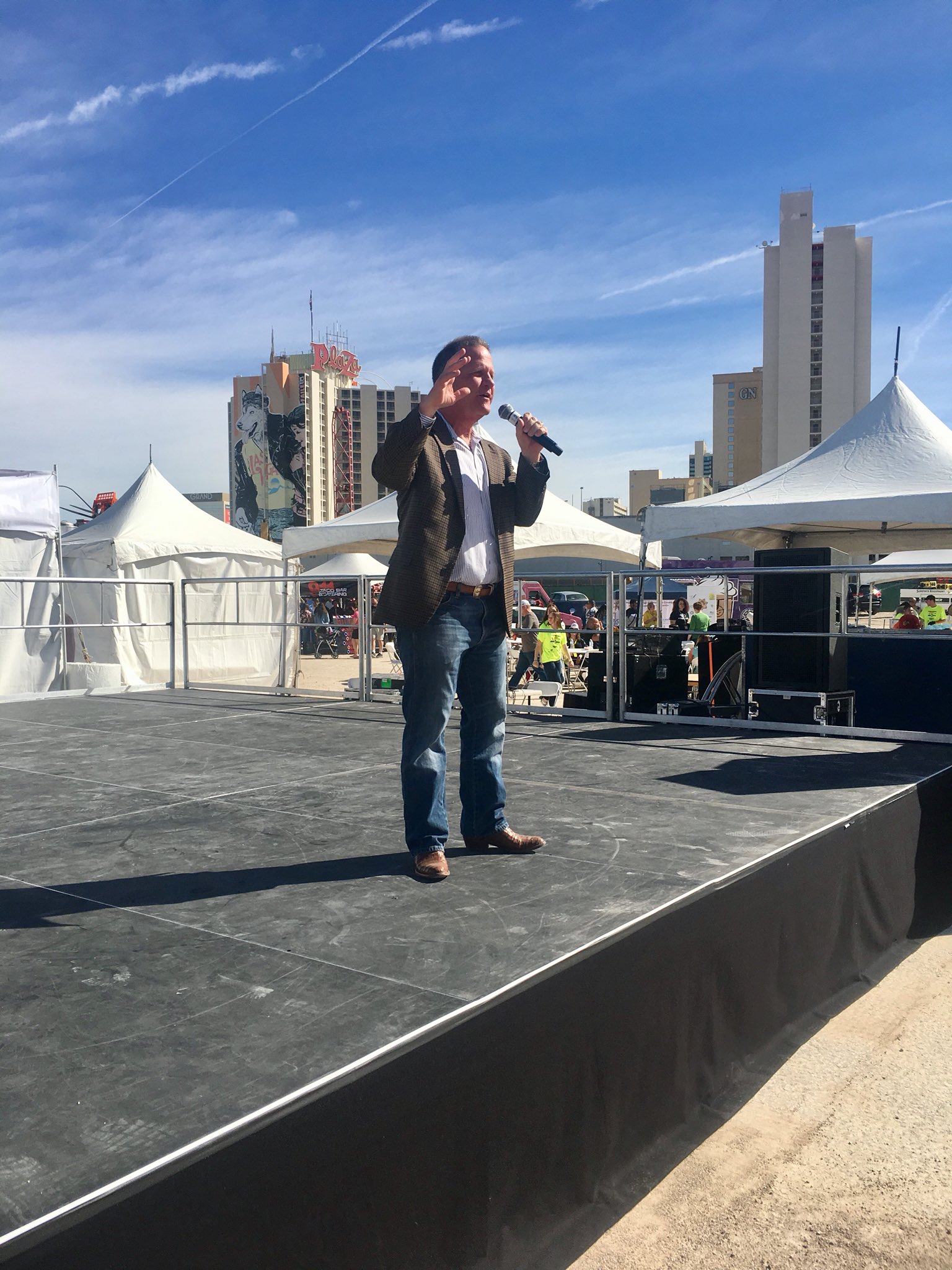 Mark Hutchison on X: Congratulations to Las Vegas Paving Corp. and the  @AmericanCancer on a successful Construction vs. Cancer event. A fun day  filled with activities and performances for Southern Nevada families —