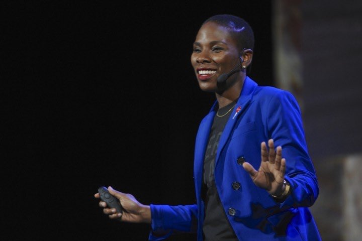 KatieSSanders's tweet image. “There’s often a reason we end up in the rooms we do: It’s that somebody mentioned our name to somebody who was already there. Be that person for other people. Bring other[s] with you.” - @Luvvie 
Truth. Thx for sharing your wisdom w/ @Jopwell, Luvvie.
jopwell.com/thewell/posts/…