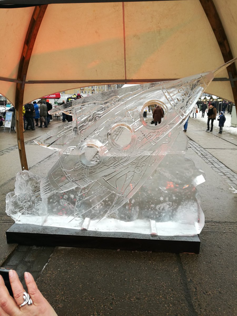 Musclesuit1's tweet photo. One of biggest EU ice sculputre festivals sending signals to #crypto $btc $bitcoin https://t.co/xIkebVNKYk