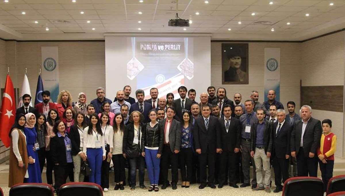 BitlisErenuniv's tweet photo. Pomza ve Perlit Çalıştayı Sonuç Bildirgesi Yayınlandı

https://t.co/wbXD1vUyGW https://t.co/r7gUimq65F