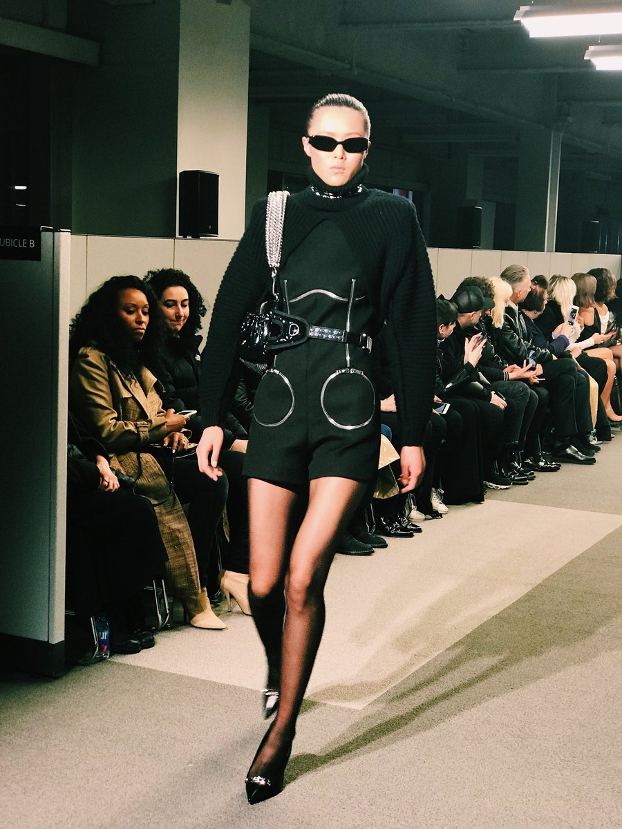 KCDworldwide's tweet photo. .@AlexanderWangNY presents his Fall/Winter 2018 collection inspired by powerful female figures, and what better location than the iconic 4 Times Square building. #WANGINC #NYFW https://t.co/vRy8crveso
