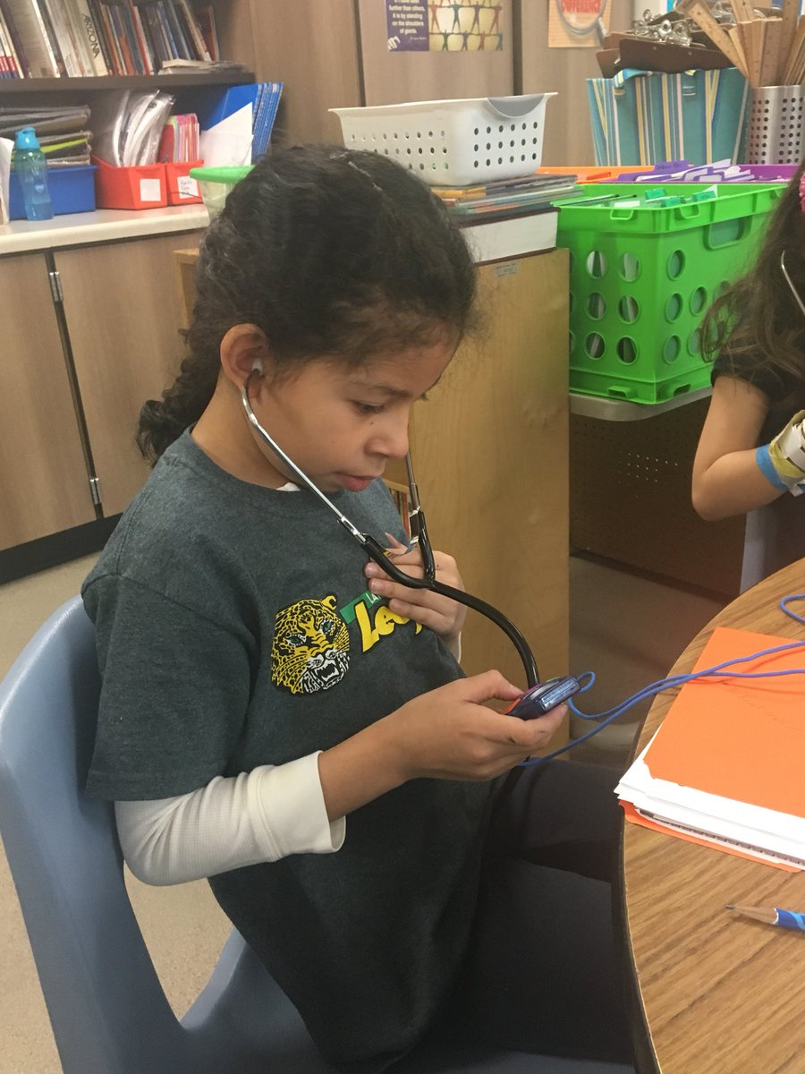 emillergifted's tweet photo. Our future engineers, doctors, scientists, and programmers #LairdSchool @TempeElementary #stem #ProblemSolvers #relevancy #ChangeTheWorld https://t.co/K6BF1UrCRG