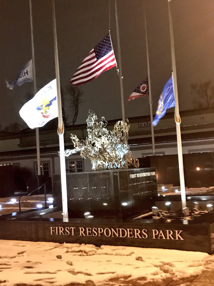 Hilliard_Police's tweet photo. We’ve lowered the flags at First Responders Park in remembrance of @WestervillePD Officers Morelli and Joering. 💙💙 https://t.co/BnZDMoILtj