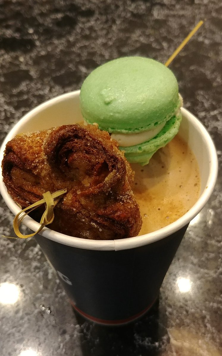 KingDudd05's tweet photo. Thank you @Analogcoffeeyyc for a pleasing Thai Chili Cheleda hot chocolate! #YYCHotChocolateFest https://t.co/daXM8nQOg4