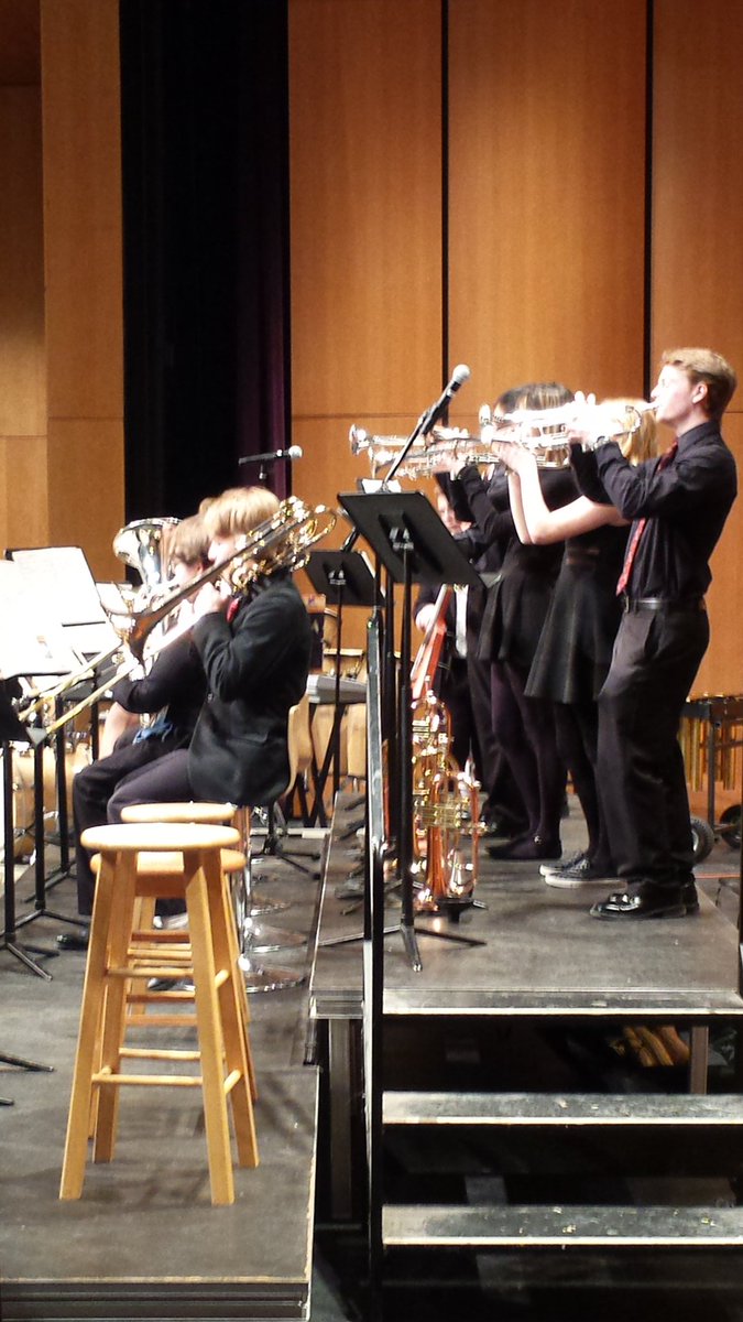 ChaskaHawks's tweet photo. @ChaskaJazz1 opening the @ISD112 24th Annual Community Jazz Festival Finale Concert! Over the course of this 3-day celebration over 250 of our students in 12 ensembles took part in supplemental clinics &amp; nearly 1000 kids attended live swing concerts by the ECCS All-Star Big Band. https://t.co/GUHpSDrrAn