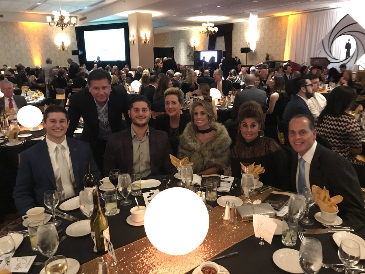 GinaNuch's tweet photo. #sunshinegala18 #marinaautogroup https://t.co/1DNtCqv5Zs