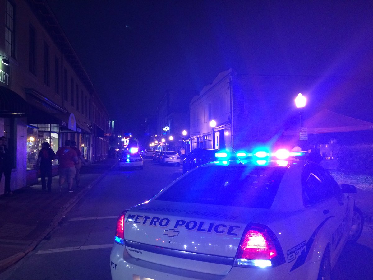 SavPolice's tweet photo. #SPDAlert: Savannah Police responded to the City Market area in reference to a person with a self-inflicted gunshot wound. The area is contained. The individual has been transported to an area hospital. https://t.co/QpwnYvpmsq