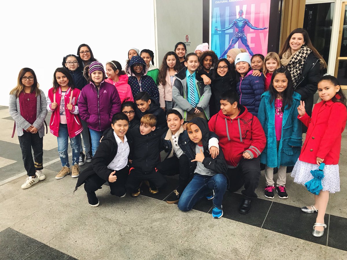 beckysorto_'s tweet photo. Had so much fun at Alvin Ailey! 😁 #AlvinAiley #fieldtrip #dance #moderndance #aileyindc @BaileysES_FCPS https://t.co/8SjeOfhcOu