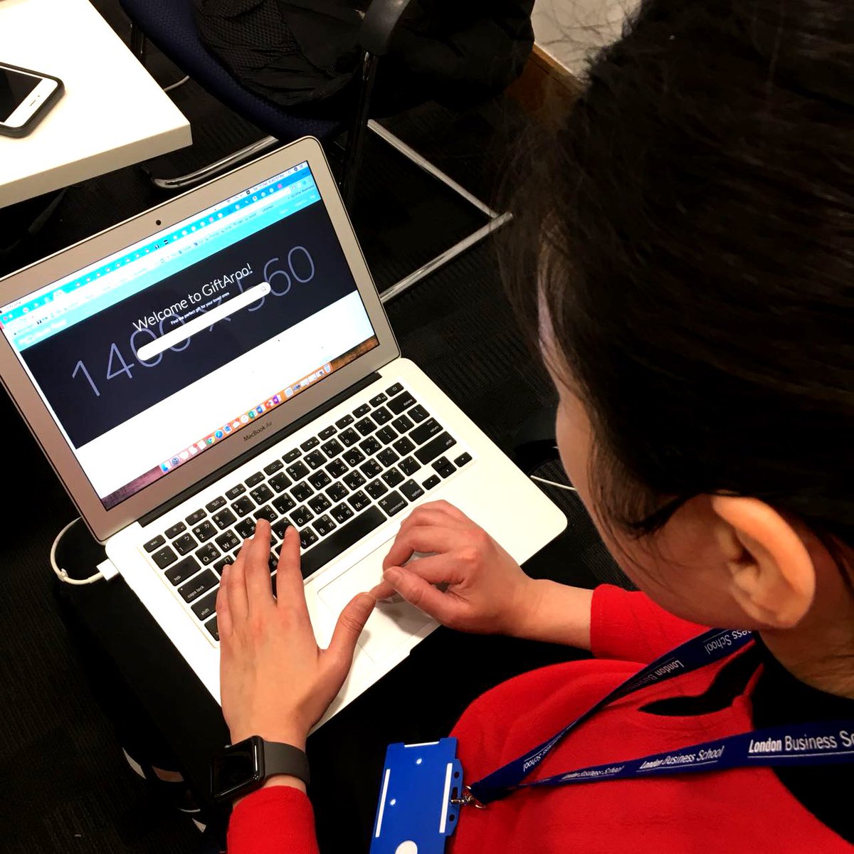 LBSHackathon's tweet image. Team 10 sees a first glimpse of their user interface! #HackLBS #LBSIIE