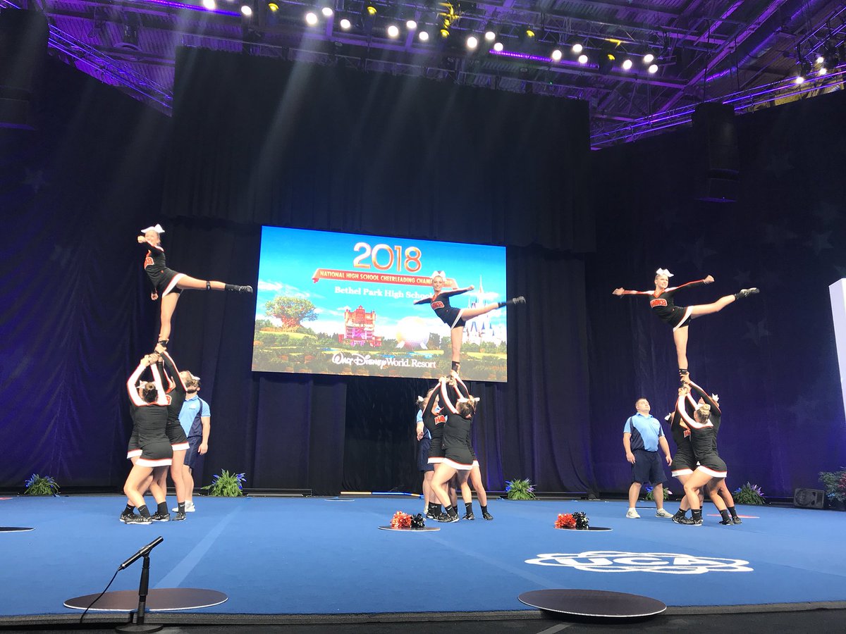 UCAupdates's tweet photo. The competition is fierce here in Arena North. Small Varsity DI is fire. 🔥 #UCAnationals https://t.co/UEnvRS1lJe