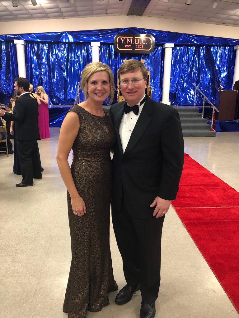 tatereeves's tweet photo. Nothing like a good Mississipppi #MardiGras party!! Elee and I had a great time last night with Jackson County friends. #ymbc #pascagoula https://t.co/XW6cUxF0j2