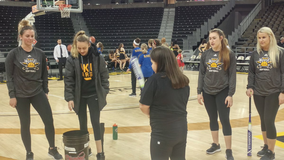 NKUSAAC's tweet photo. Great job @NKUSAAC helping out with post-game clinic! #NorseUp #PayItForward https://t.co/k2ueI3cyNX