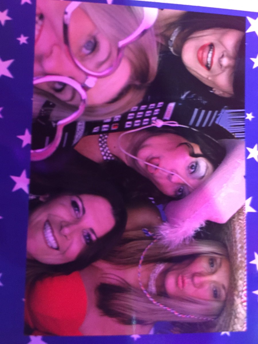 BriggsGlen's tweet photo. Having a fab time #NEValentines @groceryaid with the gals https://t.co/DtHBLboaUN