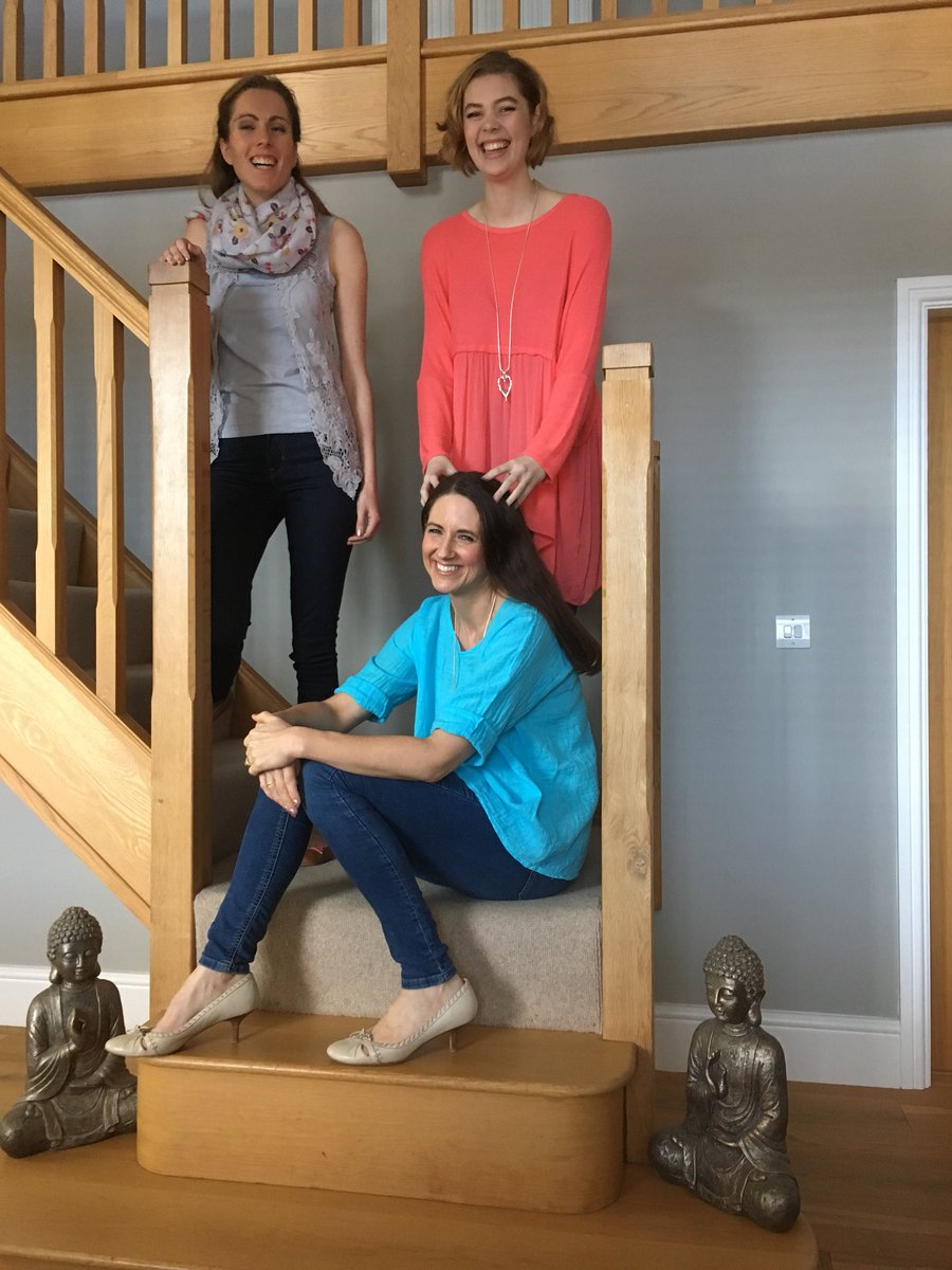 copperandwhite's tweet photo. We couldnโt resist tweeting this #BehindtheScenes shot from our recent #Springphotoshoot #womensfashion #luxury #boutique #springbrights #style https://t.co/TEN60PpR03 https://t.co/yAMSnArs9O