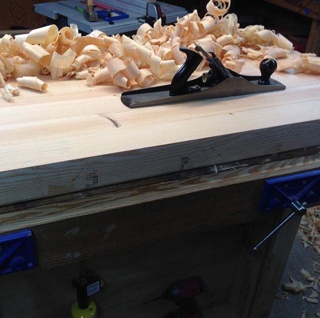 DCFineCraftsman's tweet photo. Got shavings? Flattening out a desktop/workbench. I have a lot of respect for @paul.a.j.sellers it's a workout dimensioning and flattening by hand, but I love it! #woodworking #shavings #handtools #workbench #charlestonsc https://t.co/KiTfQpAPN2 https://t.co/xkhYAWda5b