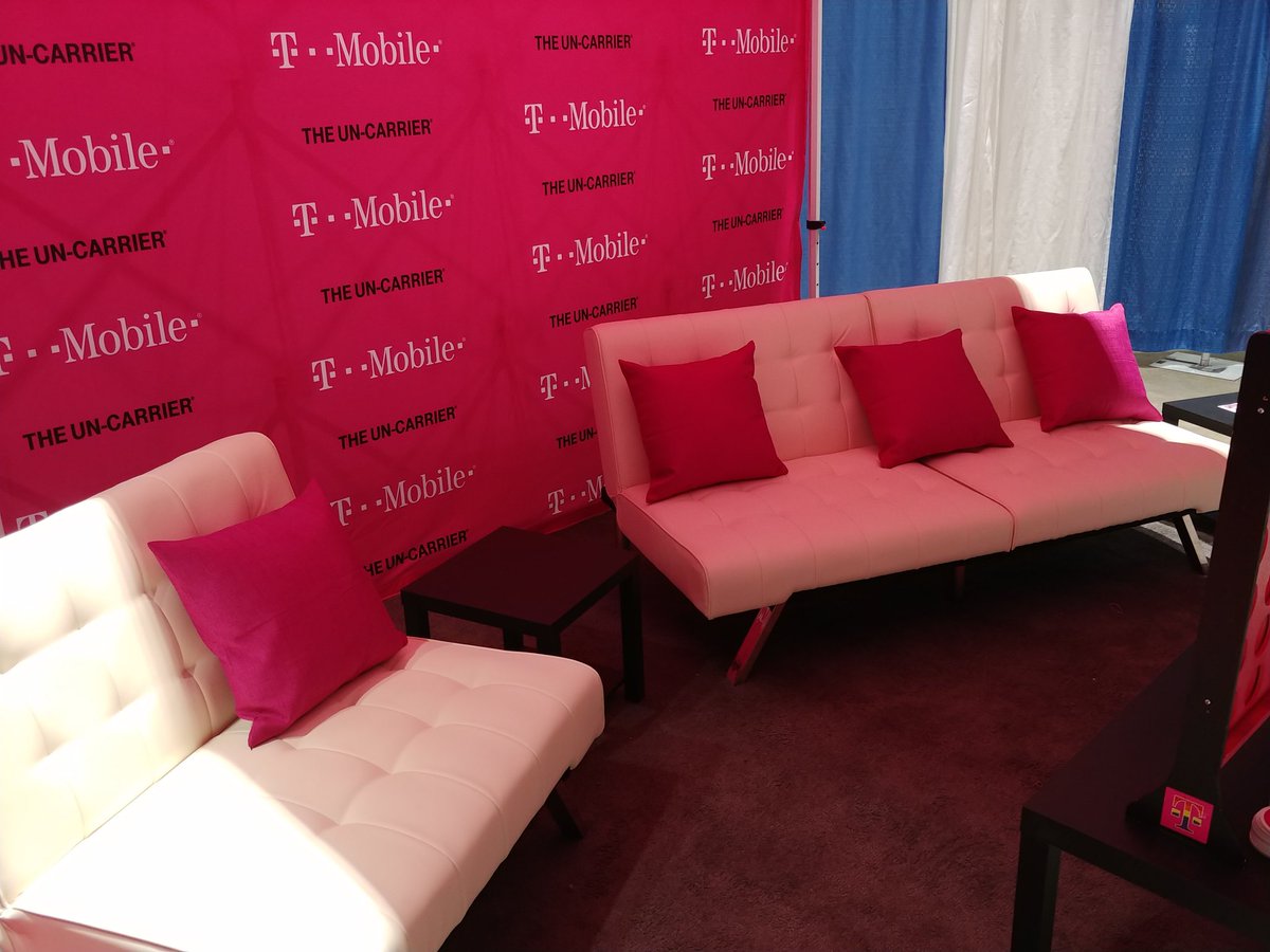 thomas_stephan3's tweet photo. Come hang out at our lounge at the San Jose Spring Home Show with @MagentaFleetNCA ! #SanJose #beepbeep #Truck https://t.co/e2JBcj3shy