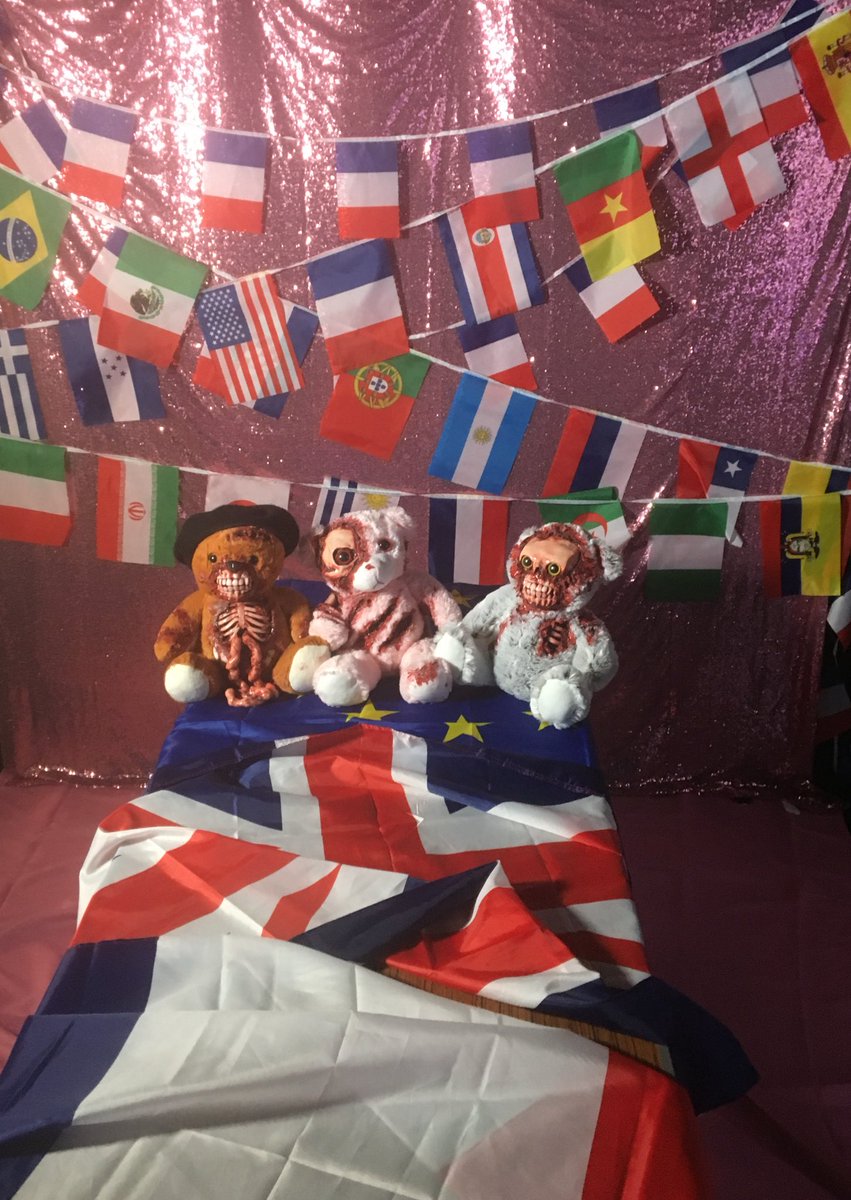 Today’s the day the horror teddy bears had their picnic! Please support this amazing project and everyone involved igg.me/at/lastvillage… <a href="/JamesCrowFilm/">James Crow</a> @LesMillsActor @PetraBryant <a href="/jeffkristian/">Jeff Kristian</a> @risuvn@vickimichelle  <a href="/GeorgeNewton054/">George Newton "Banjo"</a>  <a href="/RosinaWilliams6/">Rosina Williams</a>