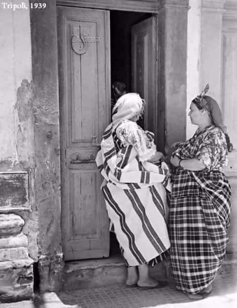 SaddiK_MohameD1's tweet photo. Old Libyan photos 
#Gosib #Neighbors https://t.co/ETh41SKO4p