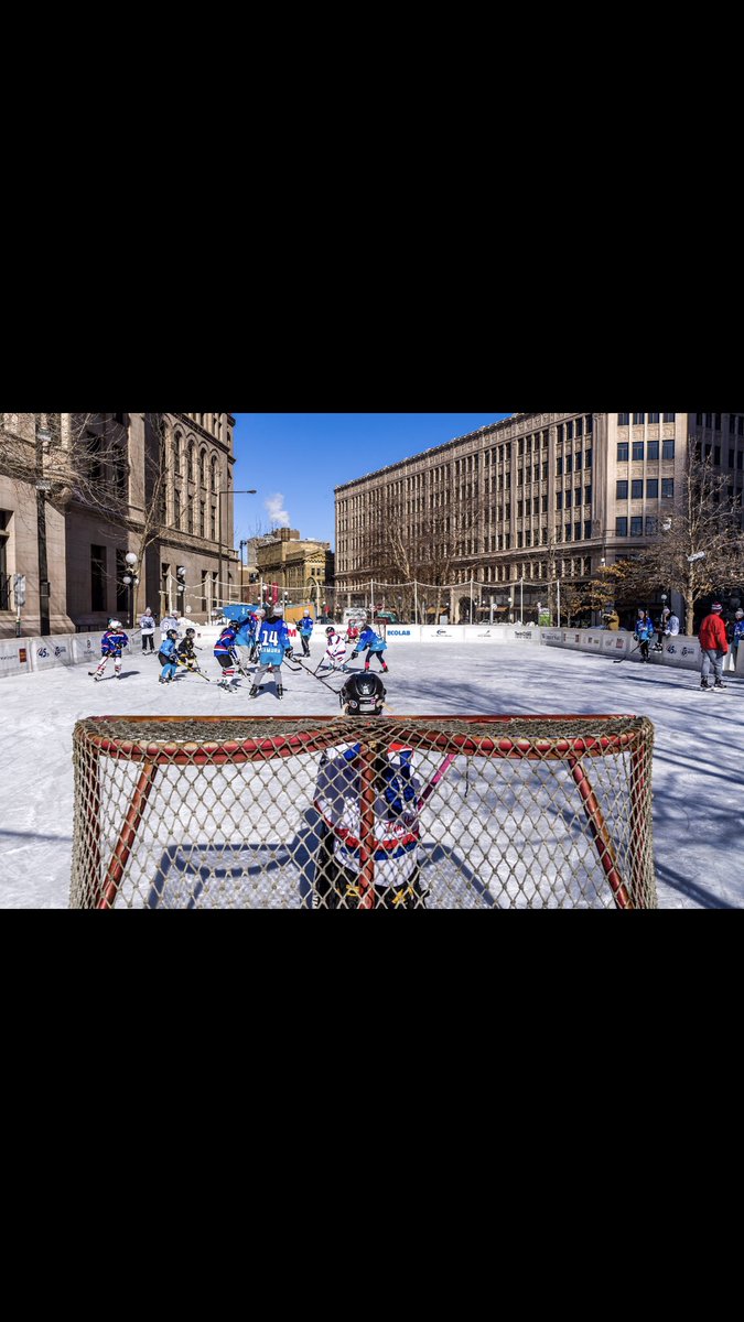 kelly_babstock's tweet image. Fun morning outside skating with these future draft picks! Nothing like not feeling your toes playing the game you love #coolestgameonearth