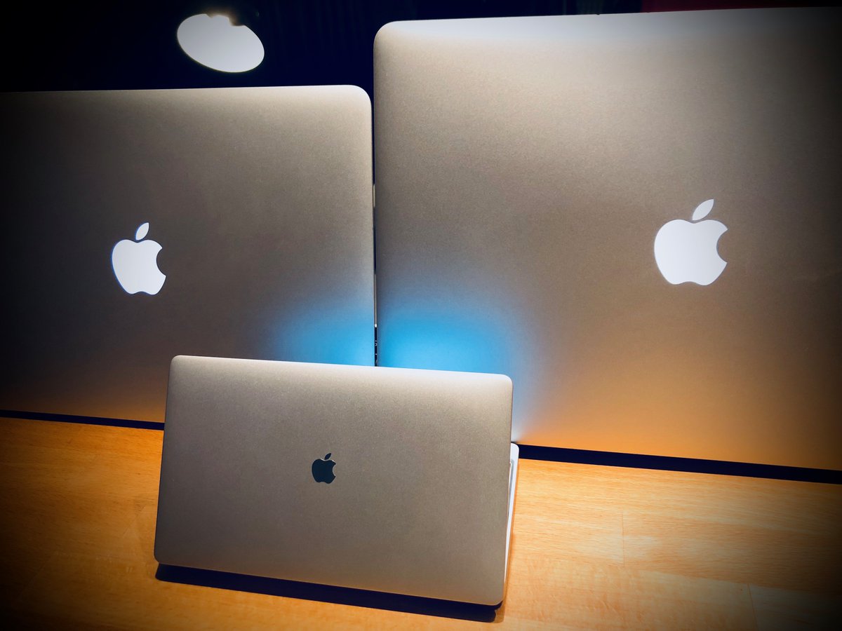 al8xandros's tweet photo. My #Apple #MacBookPro 13" and #MacBookPro 15" just had a 7" baby #MacBook! Or did they? #hightech #gadgets #wwdc2018 #macbook2018 #macbookmini https://t.co/P1tNzcTkOT