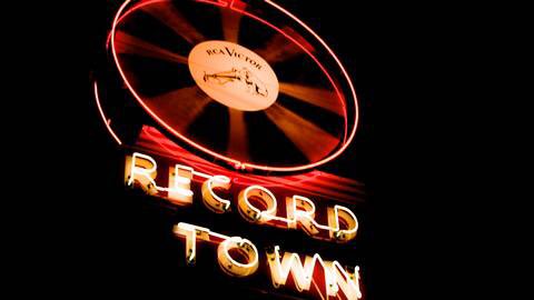 txmusicoffice's tweet image. The sun sets on 60-plus years for the Fort Worth record store fixture, Record Town star-telegram.com/news/local/com… via @startelegram