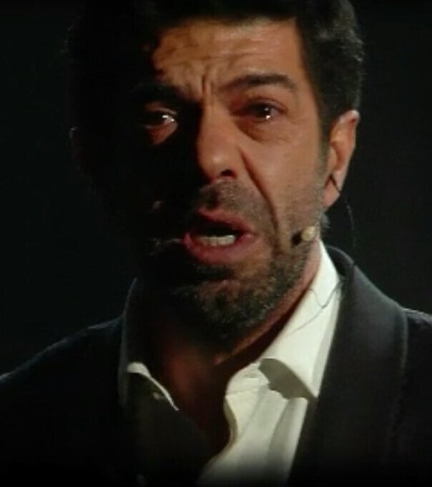 contechristino's tweet photo. Mi ha distrutto. #Sanremo2018 https://t.co/r06cngnniH